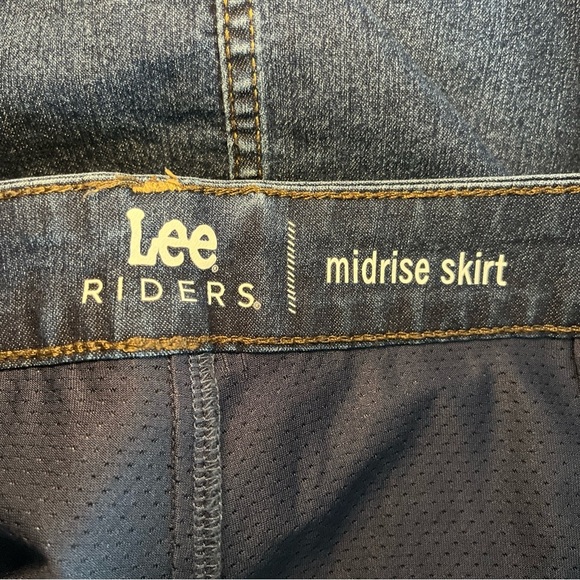 Lee Women's Classic Blue Midi Skort - Picture 9 of 12